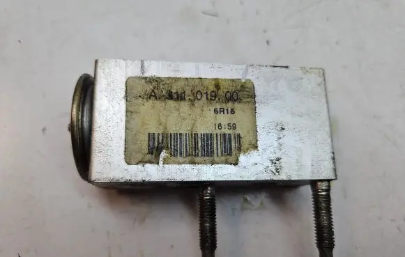 Citroen C4 II Picasso Air conditioning (A/C) expansion valve A31101900