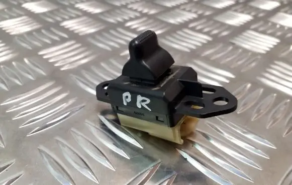 Chrysler Grand Voyager IV Electric window control switch 04685753AB