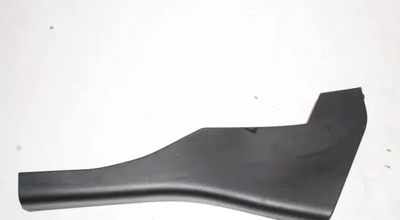 Maserati Ghibli (C) pillar trim 670010908