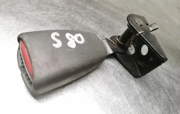 Volvo S80 Rear seatbelt buckle