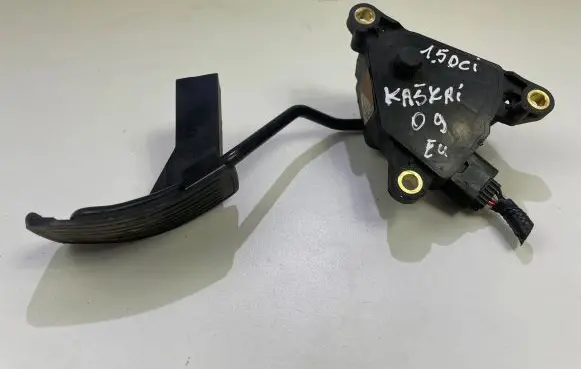 Nissan Qashqai Accelerator throttle pedal