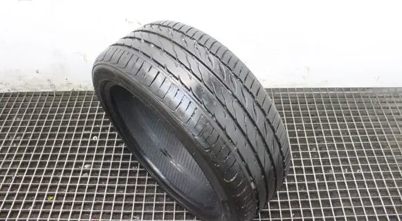 Tesla Model 3 R12 summer tire 23545R18 BANOZE