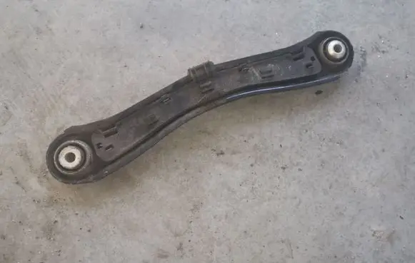 Mercedes-Benz ML W166 Rear control arm A1663520415 A1665401840