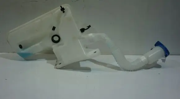 Audi Q2 - Windshield washer fluid reservoir/tank 