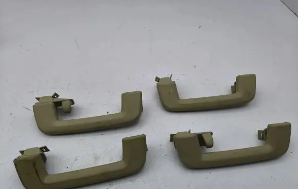 Volvo V70 A set of handles for the ceiling 