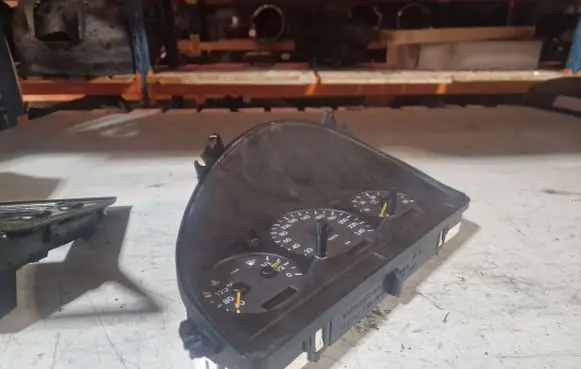Mercedes-Benz ML W163 Speedometer (instrument cluster) A1635405811