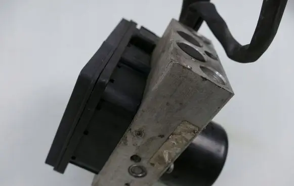 Mercedes-Benz CLK A209 C209 ABS Pump A0375453632
