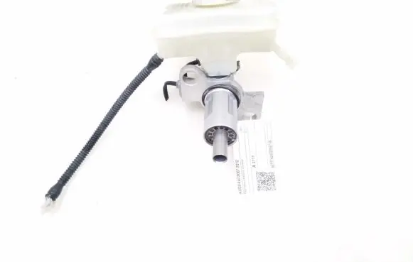 Master brake cylinder