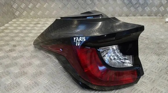 Toyota Yaris XP210 Rear/tail lights