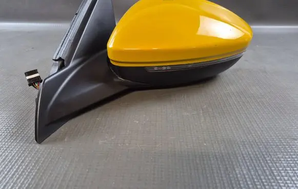 Peugeot 208 II Front door electric wing mirror 232673115 E0418180