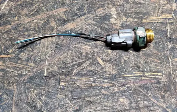Honda CR-V Coolant temperature sensor 