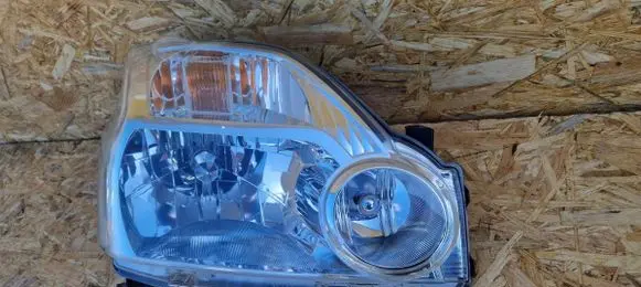 Nissan X-Trail T32 Headlight/headlamp LPR038