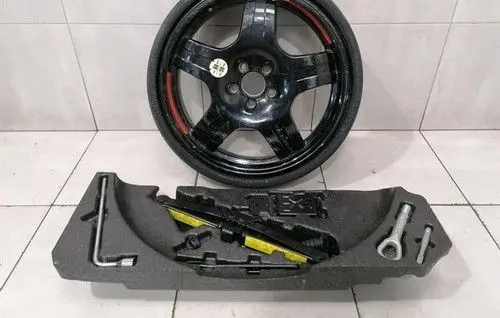 Mercedes-Benz ML W164 Tool set A1644008200
