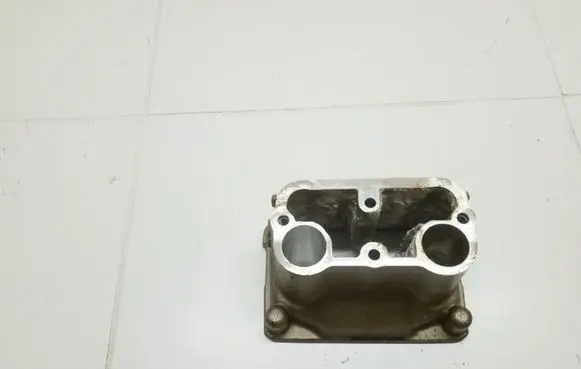 BMW 5 F10 F11 Other cylinder head part 7605104 760510403 24400516