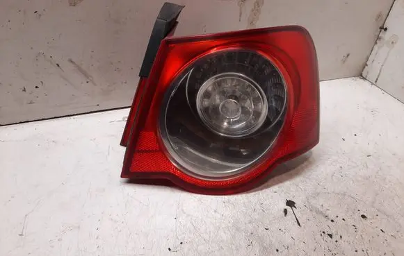 Volkswagen PASSAT B6 Rear/tail lights 275702