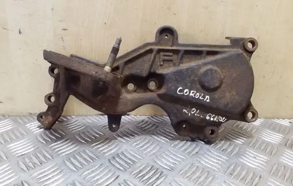 Toyota Corolla E120 E130 Engine mounting bracket