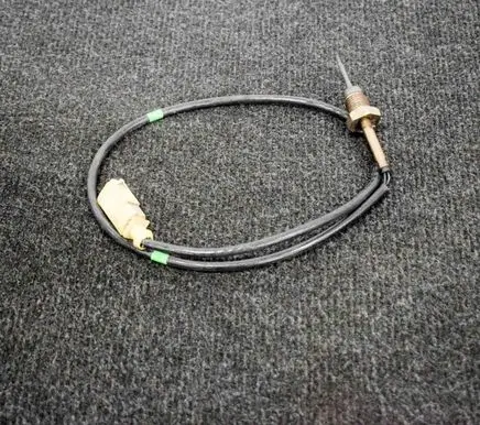 Audi Q3 8U Oil temperature sensor 04L906088BS