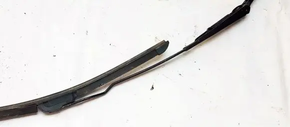Opel Astra G Front wiper blade arm