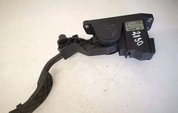Skoda Octavia Mk1 (1U) Accelerator throttle pedal 0281002346