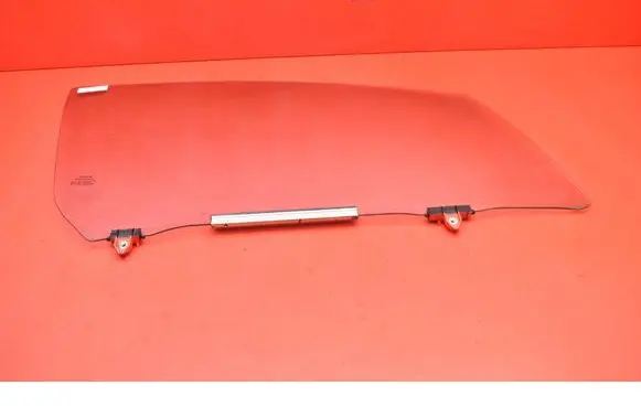 Toyota Yaris Front door window glass four-door