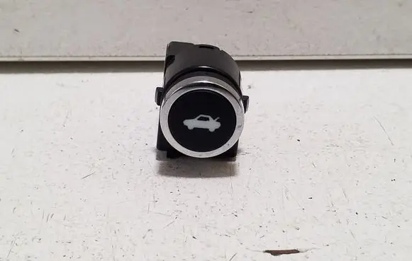 Maserati Ghibli Tailgate opening switch 68141864AA