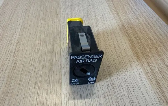 Seat Leon (5F) Passenger airbag on/off switch 5C5919237