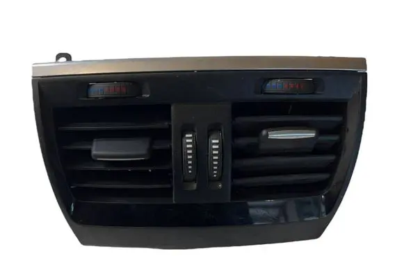 BMW X5 F15 Rear air vent grill 9252013 8252012 64229252013