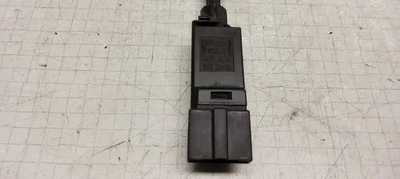 Seat Alhambra (Mk1) Clutch pedal sensor 1H0927189