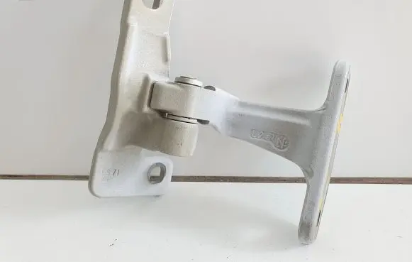 Mercedes-Benz Sprinter W907 W910 Front door lower hinge 