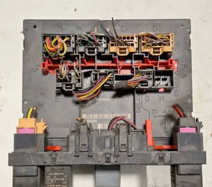 Volkswagen Jetta V Comfort/convenience module F005V00526 3C0937049E H37S1002