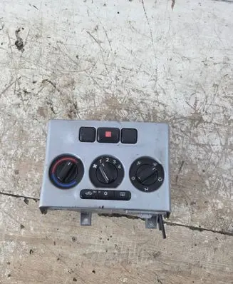 Opel Zafira A Climate control unit