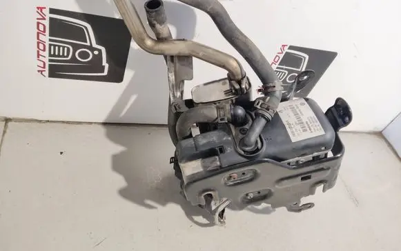 Volkswagen Touran II Auxiliary pre-heater (Webasto) 1K0815065AR 9022152B 9022472B