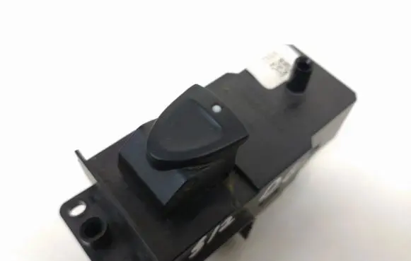 Honda Civic Electric window control switch 35770smge022m1