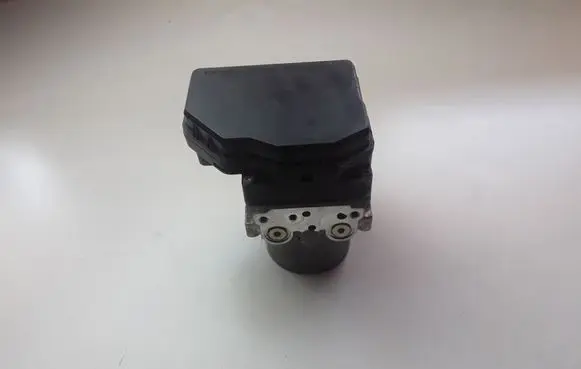 Infiniti M Y51 ABS Pump 476601MF0A