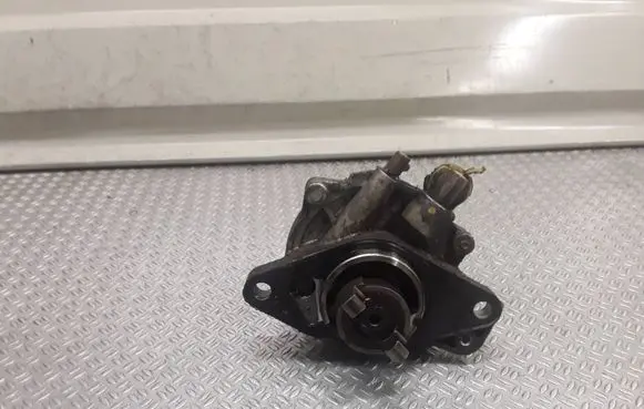 Vacuum pump