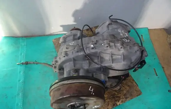 Gearbox transfer box case