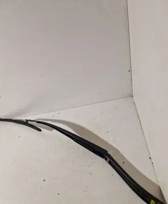 Front wiper blade arm