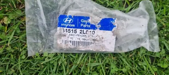 Hyundai i30 Fender mounting bracket 645152L010