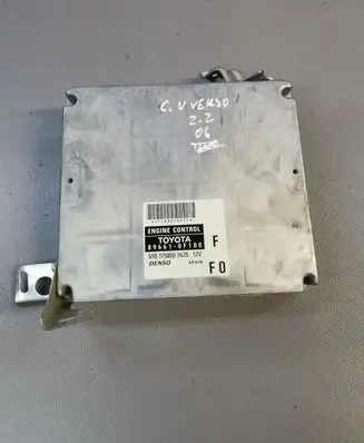 Toyota Corolla Verso E121 Engine control unit/module 896610F100