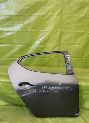 Mazda 3 Front door 000259
