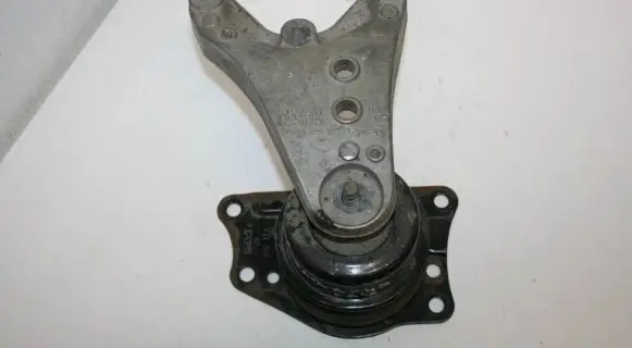 Skoda Fabia Mk1 (6Y) Engine mounting bracket 6Q0199185D
