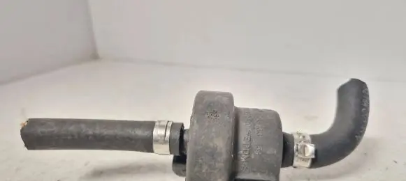 Volkswagen Touran I Valve vacuum 058133459