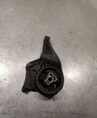 Chevrolet Orlando Engine mount bracket 2300371