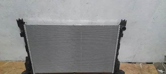 Renault Trafic III (X82) Coolant radiator 214104966R 93868888 PYOD