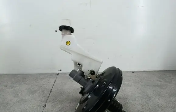 KIA Stonic Brake booster 
