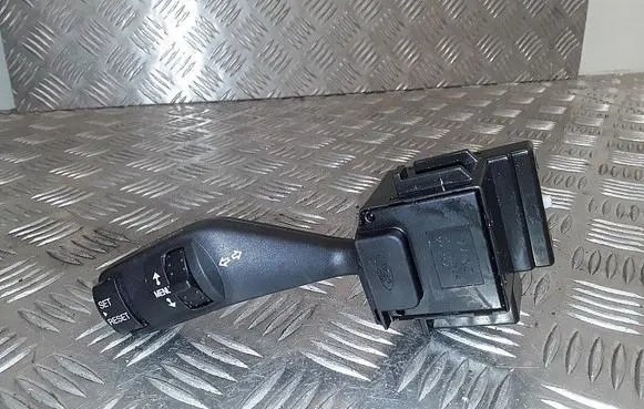 Ford Kuga I Indicator stalk 4m5t13335bd 11feb16aar1 17d9404