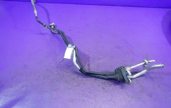 Volkswagen PASSAT B5.5 Air conditioning (A/C) pipe/hose 