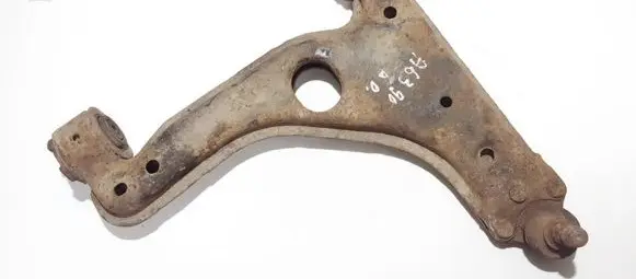 Opel Vectra B Front lower control arm/wishbone 90468638