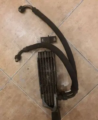 Engine oil radiator