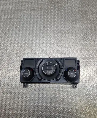 Peugeot 3008 I Climate control unit 96738322XT S690H90 A2C37822600